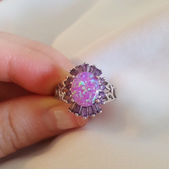 Ring - Picture 2 of 3